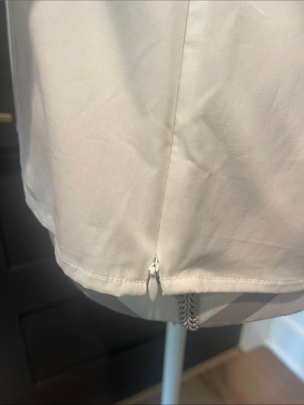 Talbots Cotton Pleated Feminine Blouse Size 4P - Picture 6 of 7
